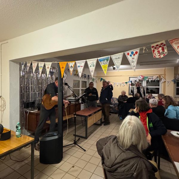 20251107_1907 Michaela